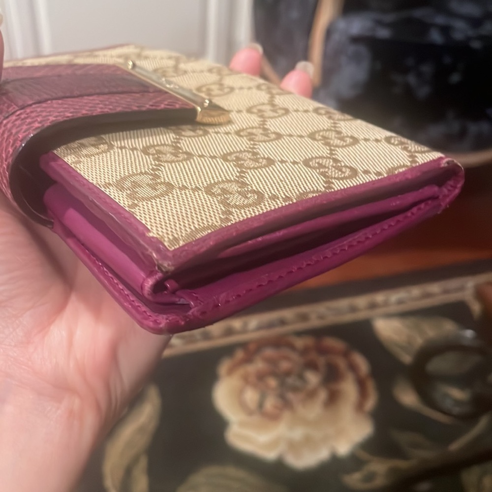 Gucci Python Embossed Wallet - Picture 9 of 10